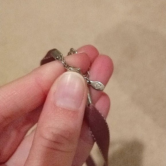 Interchangeable ribbon and pendant necklaces - Picture 5 of 6